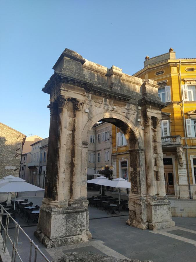 Dejan Apartment-top Centar-old Town-low Budget Appartement *