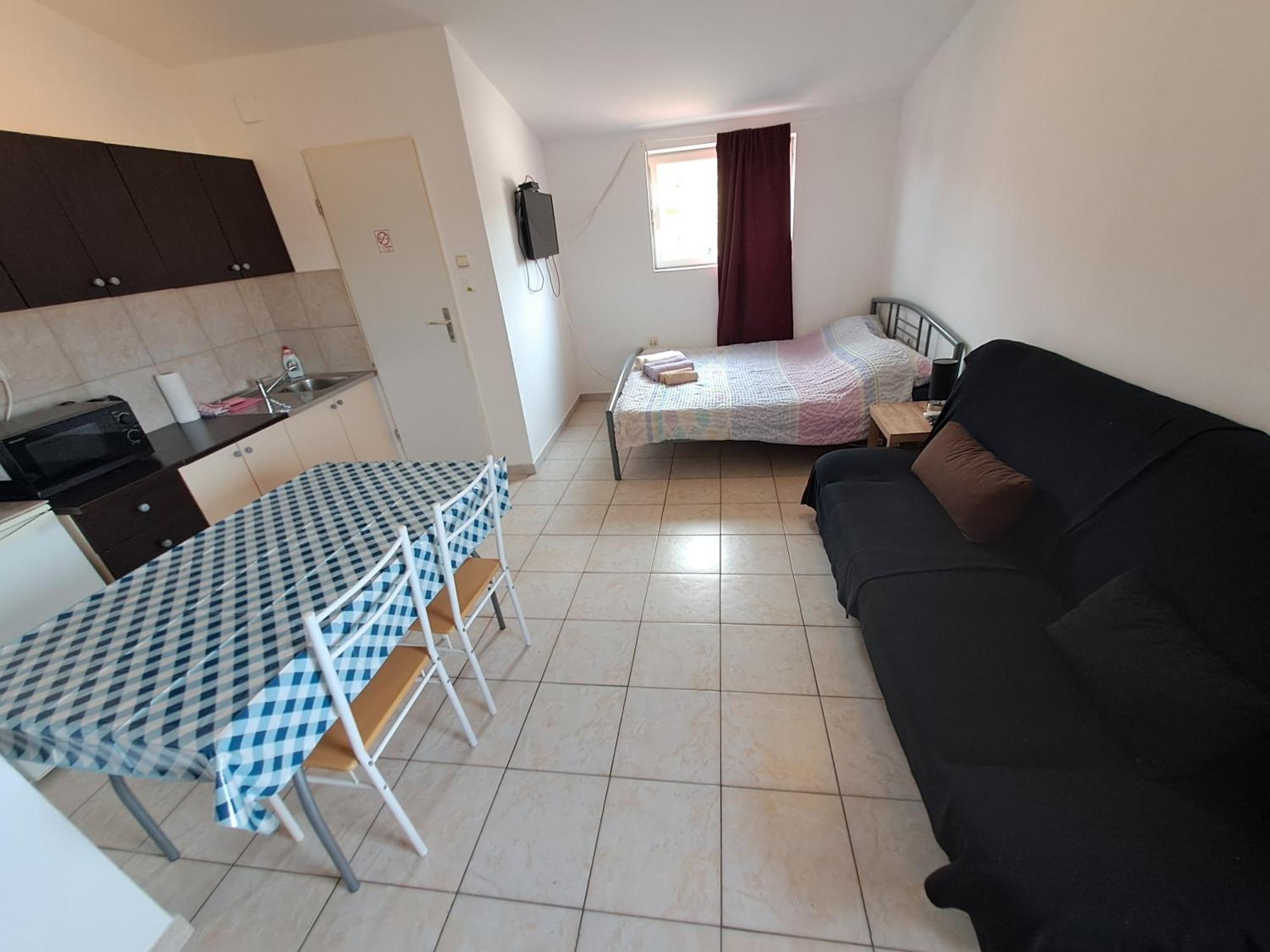 Dejan Apartment-top Centar-old Town-low Budget Appartement *