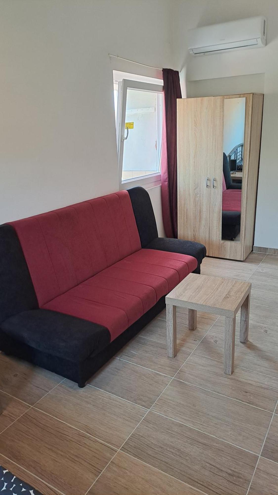 Dejan Apartment-top Centar-old Town-low Budget * Pula