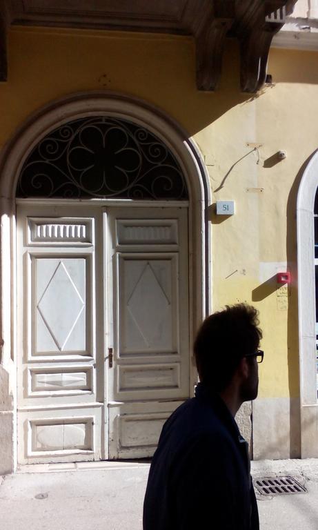 Dejan Apartment-top Centar-old Town-low Budget Appartement